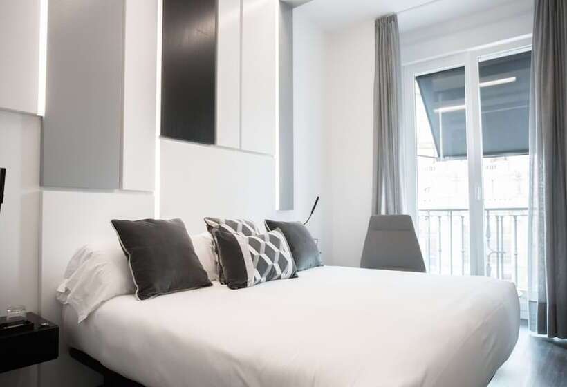 デラックスルーム, Regina