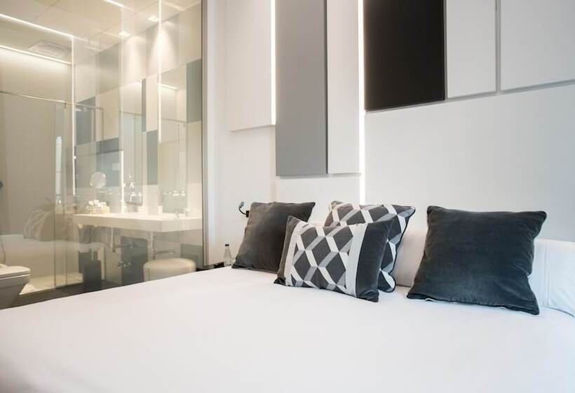 デラックスルーム, Regina