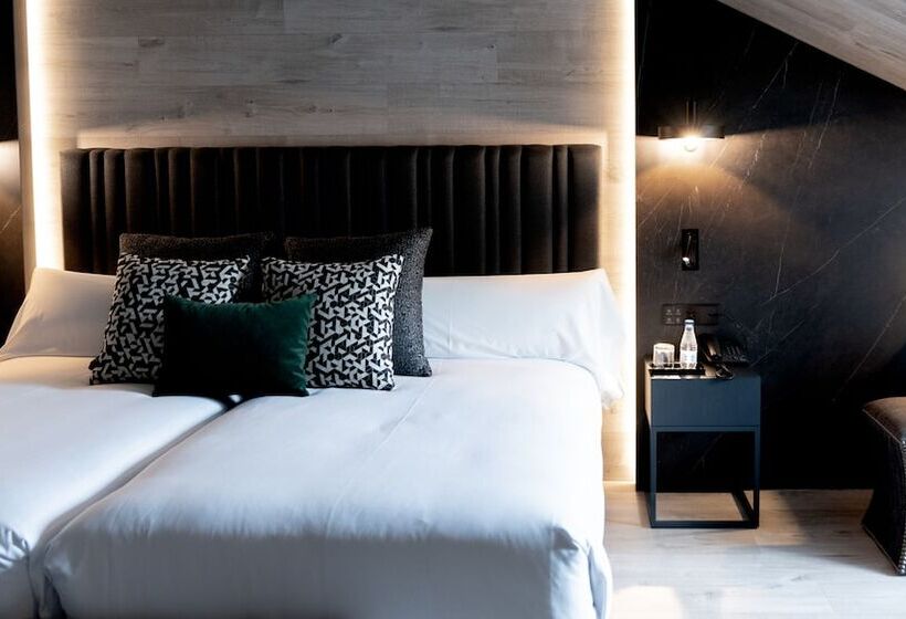 ペントハウスルーム, Regina