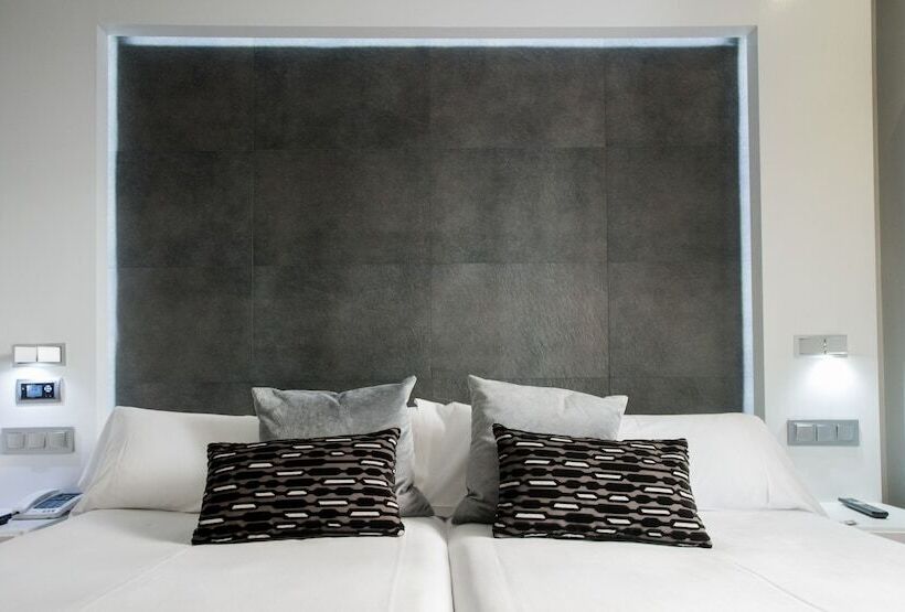 スタンダードルーム, Regina