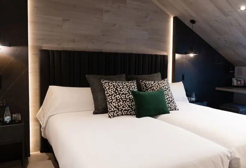 اتاق پنت هاوس, Regina