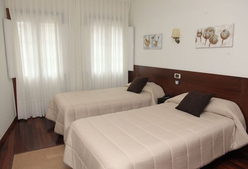 标准间, Restaurante Rúas