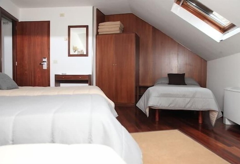 四人标准间, Restaurante Rúas