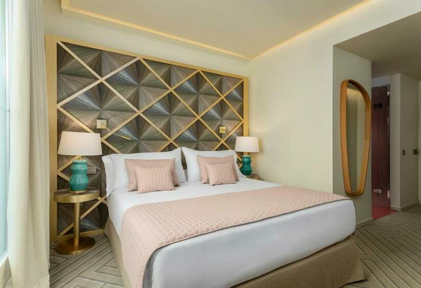 اتاق سوپریور با چشم‌انداز, Room Mate Macarena – Gran Via