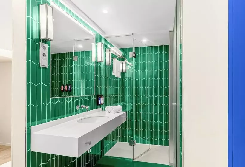 اتاق استاندارد سه نفره, Room Mate Macarena – Gran Via