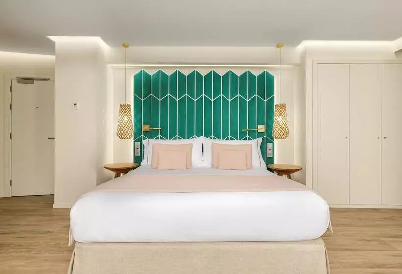اتاق استاندارد سه نفره, Room Mate Macarena – Gran Via