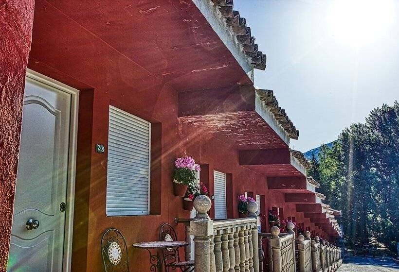 패밀리 룸, Rural Noguera De La Sierpe