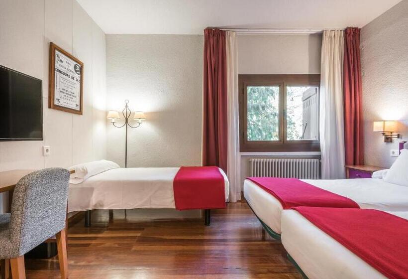 اتاق استاندارد سه نفره, Snö Hotel Formigal