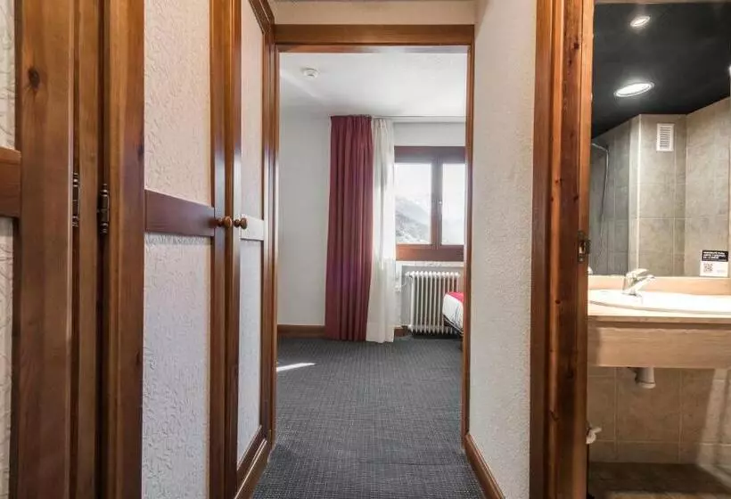 اتاق استاندارد چهار تخته, Snö Hotel Formigal