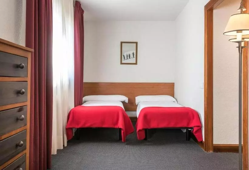 اتاق استاندارد چهار تخته, Snö Hotel Formigal