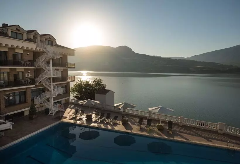 Cameră Standard cu Vedere la Lac, Terradets