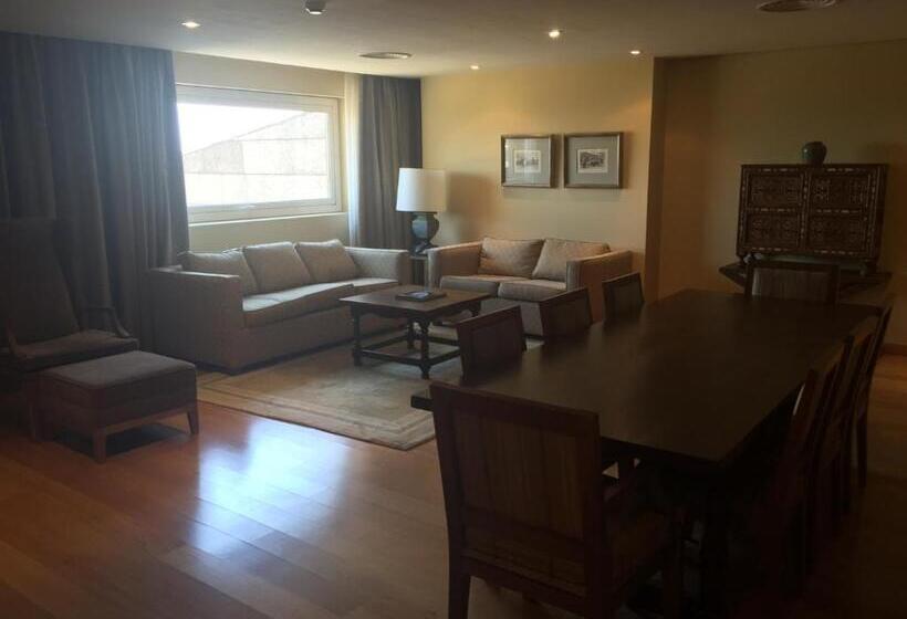 جناح جونيور, Parador De Salamanca