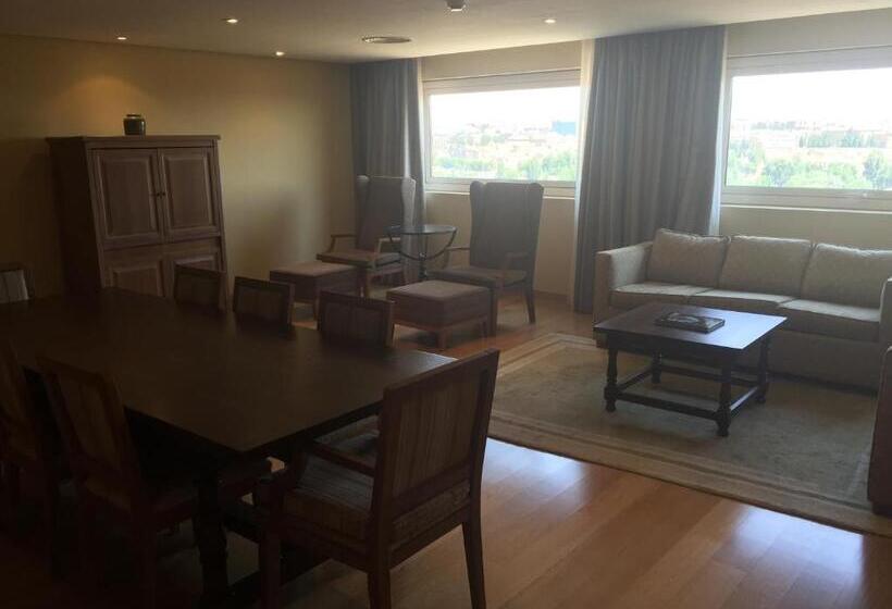 جناح جونيور, Parador De Salamanca