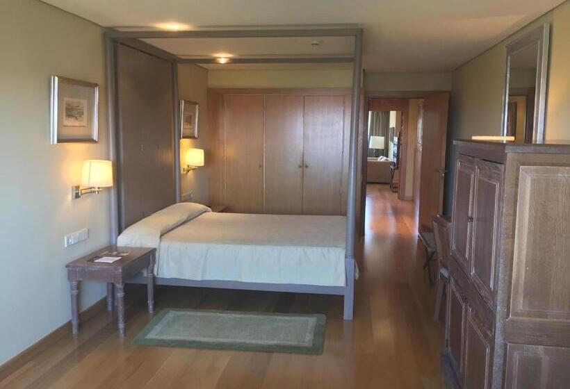 جناح جونيور, Parador De Salamanca