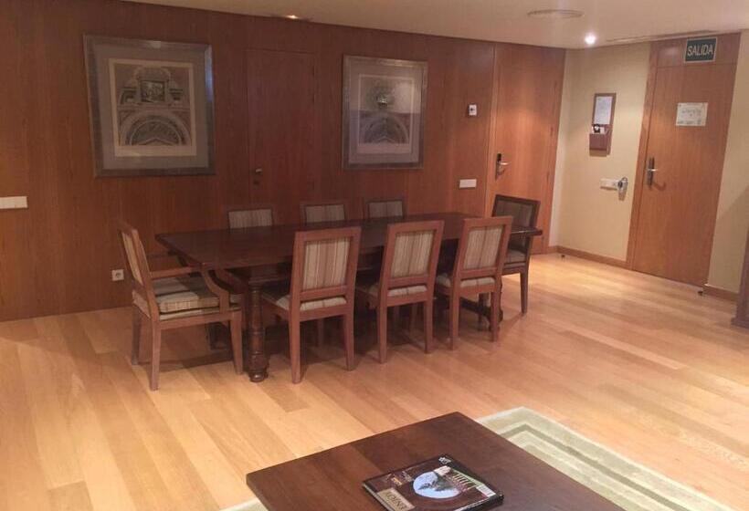 جناح جونيور, Parador De Salamanca