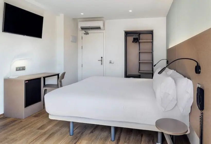 اتاق استاندارد, B&b Hotel Tarragona Centro Urbis