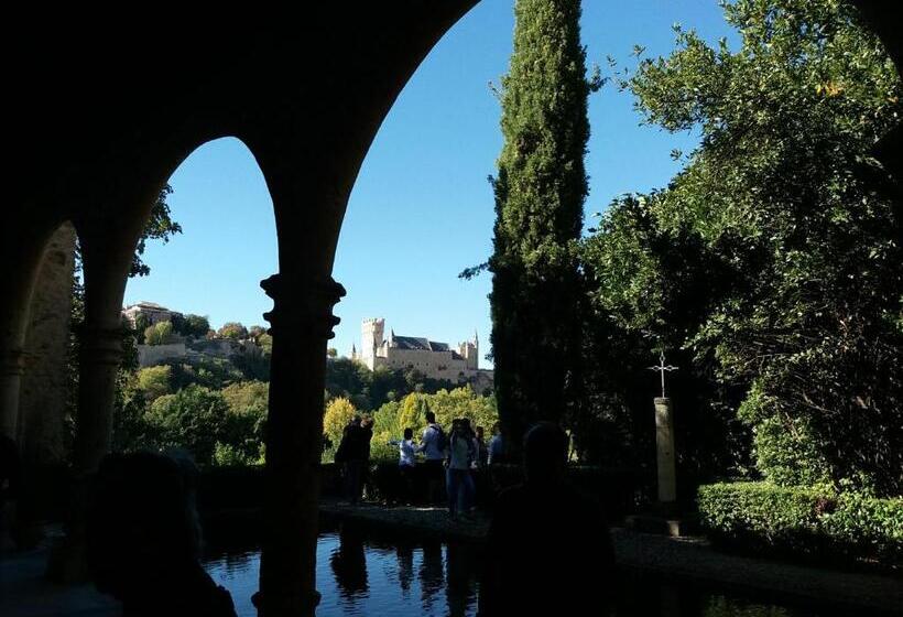 اتاق استاندارد یک نفره, Avenida Del Sotillo