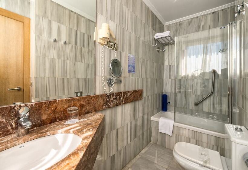 标准间, Balcon De Europa