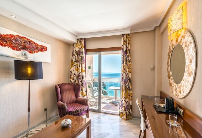 家庭小型套房, Balcon De Europa