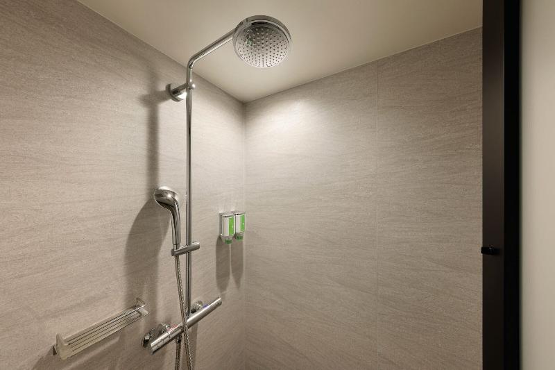 标准间, Balcon De Europa