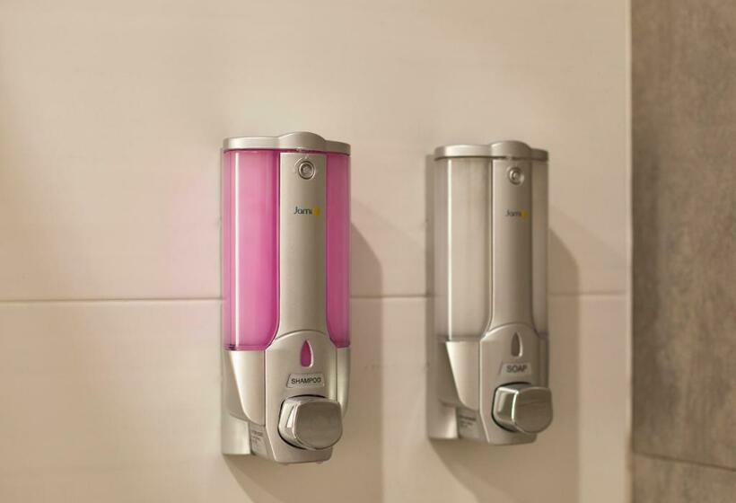 スタンダードシングルルーム, Baviera