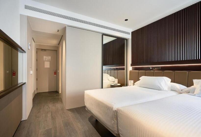 اتاق استاندارد, Becquer