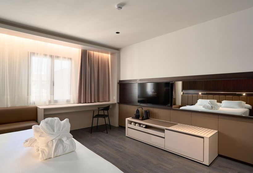 اتاق پرمیوم, Becquer