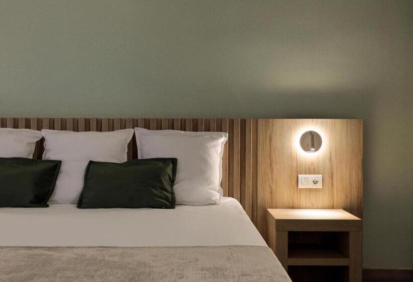 スーペリアールーム, Best Triton