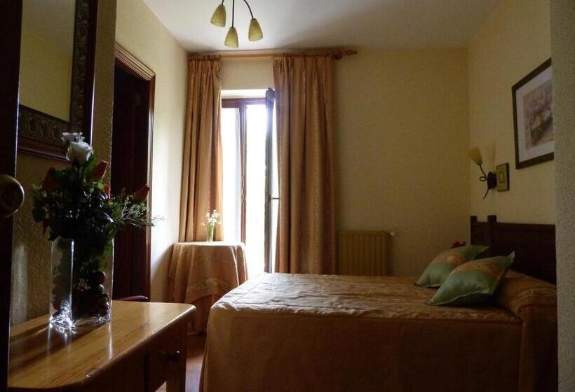 غرفة قياسية, Esther