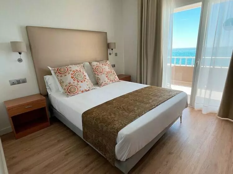 اتاق استاندارد با چشمانداز دریا, Fay Victoria Beach
