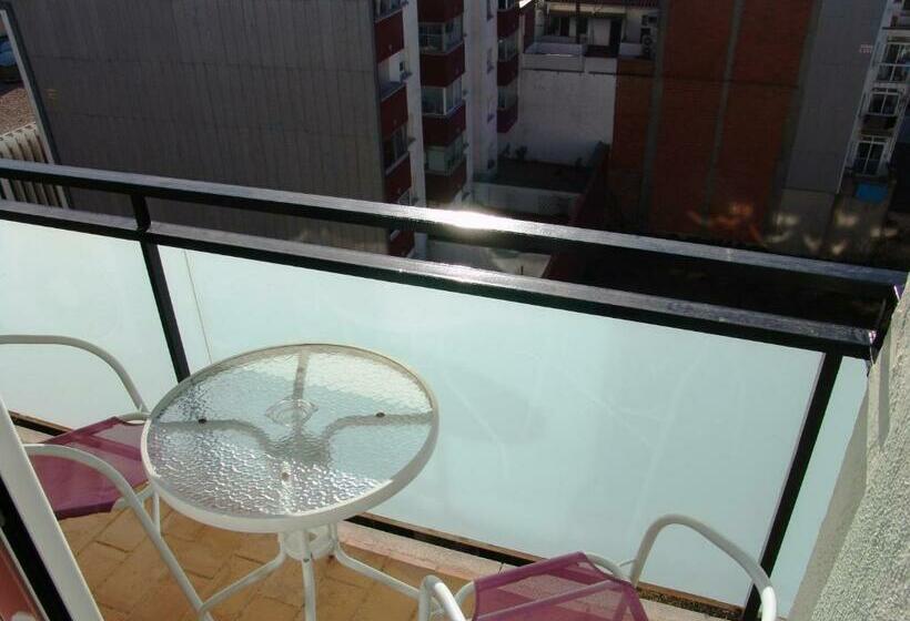 标准间, Golden Sand