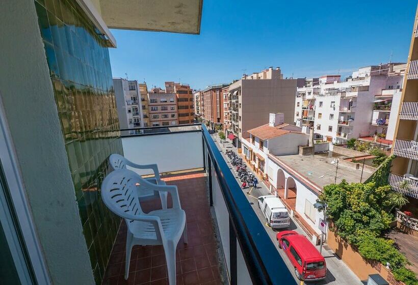 标准间, Golden Sand