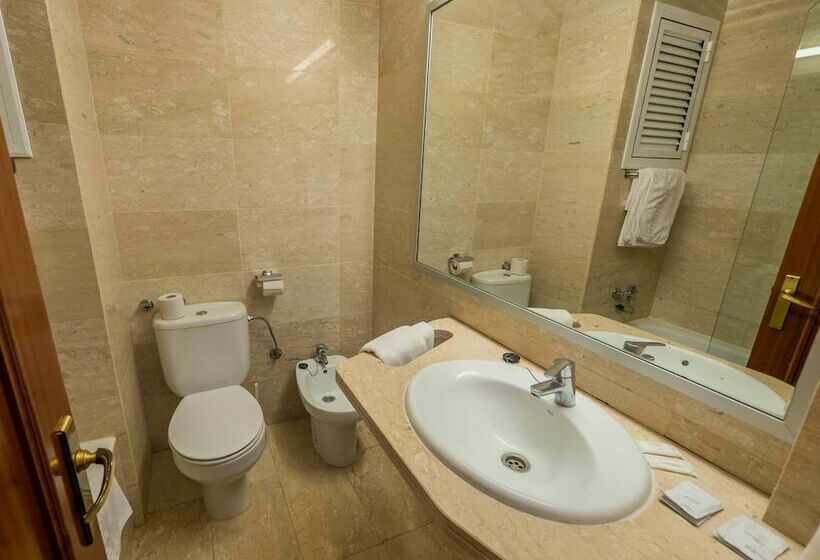 标准间, Golden Sand