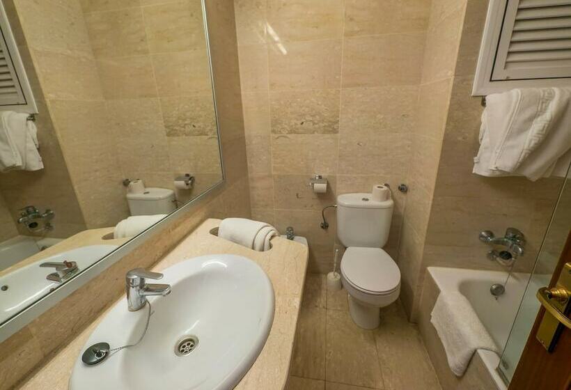 标准间, Golden Sand