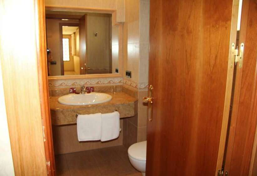 اتاق استاندارد, La Maruxiña