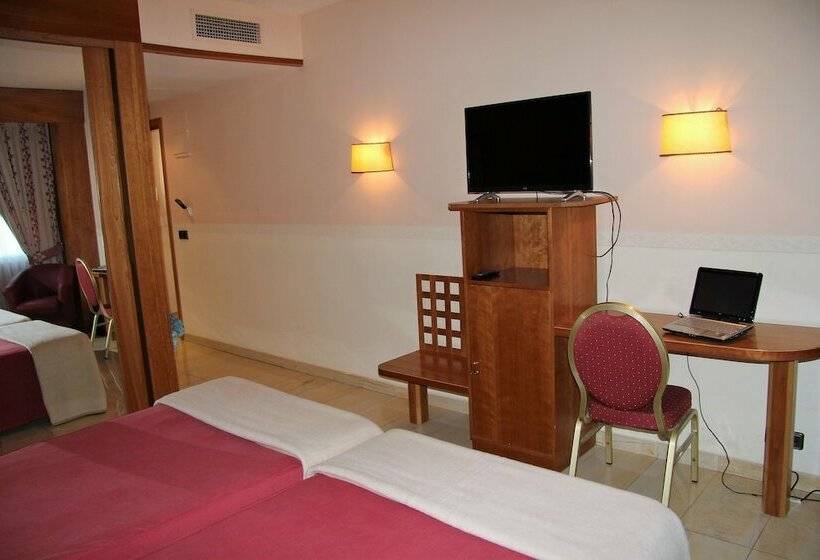 اتاق استاندارد, La Maruxiña