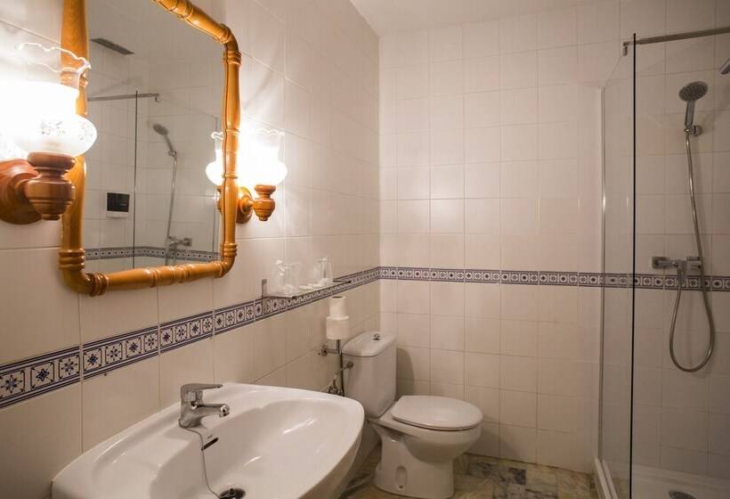 חדר סטנדרט יחיד, Mairena