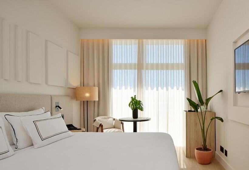 Номер Premium Вид на Бассейн, Meliá Lloret de Mar