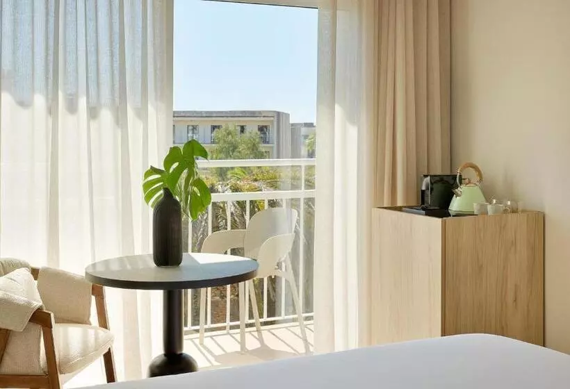 オーシャンビュースタンダードルーム, Meliá Lloret de Mar
