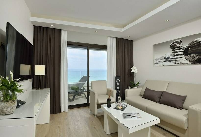 이그제큐티브 주니어 스위트, Melia Costa Del Sol