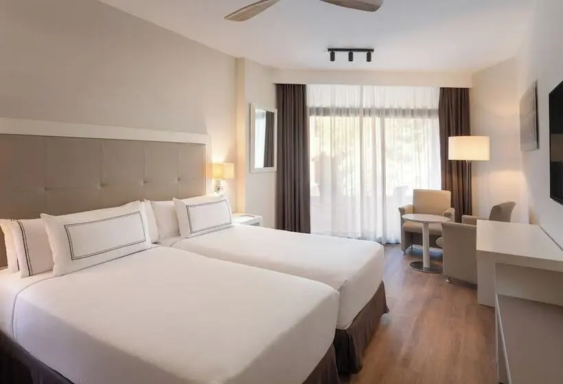 Номера Классика Нижний Этаж, Melia Costa Del Sol