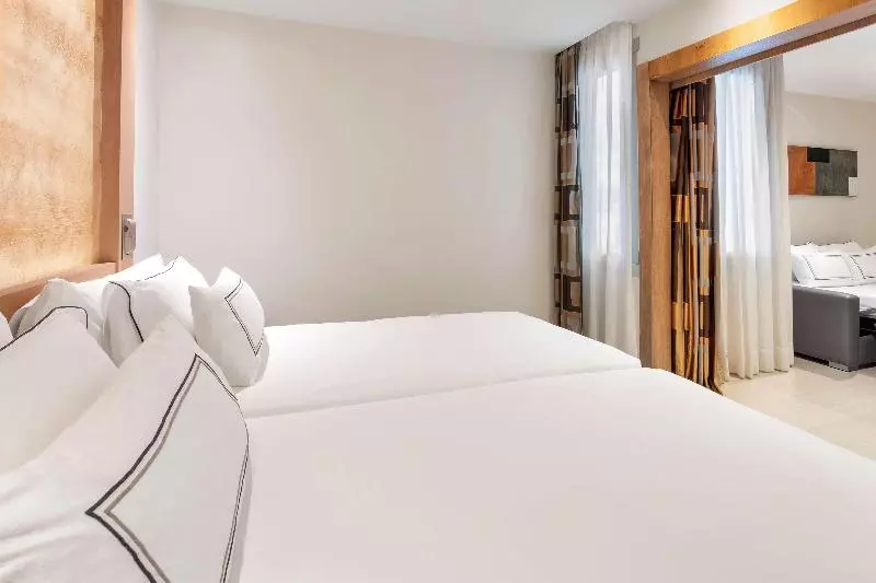 ファミリールーム, Melia Sevilla