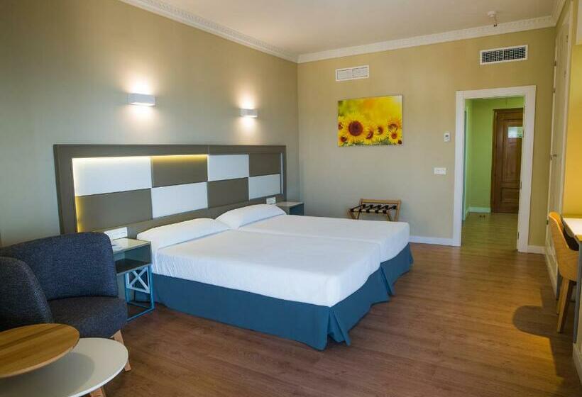 패밀리 룸, Monarque Torreblanca