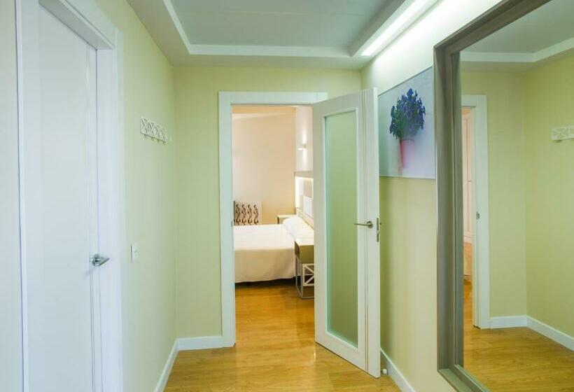 패밀리 룸, Monarque Torreblanca