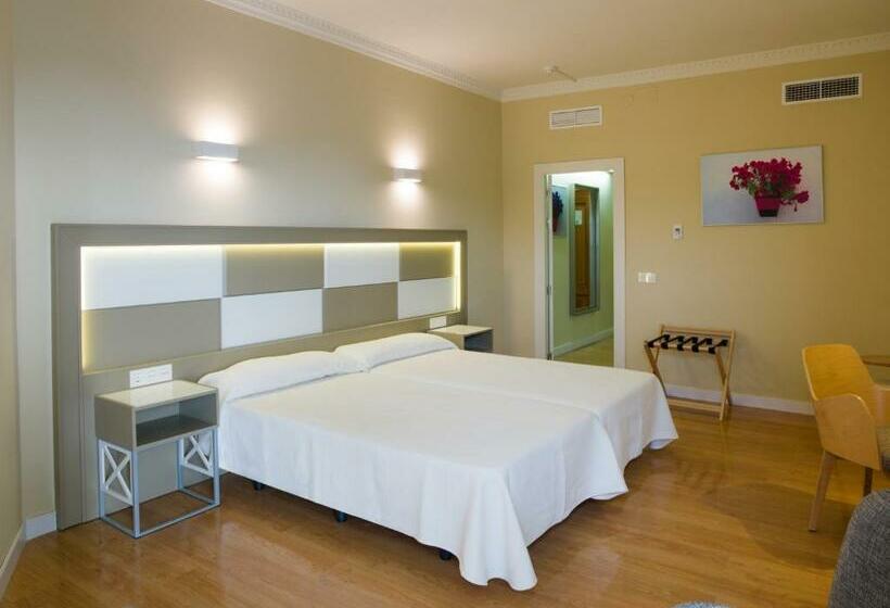 스탠다드 트리플 룸, Monarque Torreblanca