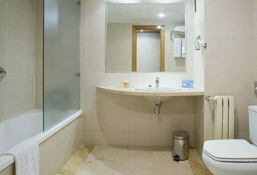اتاق استاندارد یک نفره, NH Ciudad De Valencia