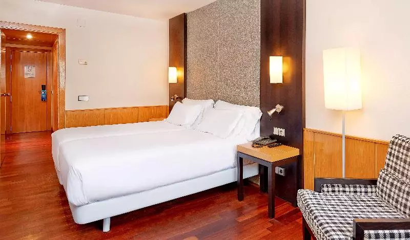 اتاق استاندارد سه نفره, NH Ciudad De Valencia