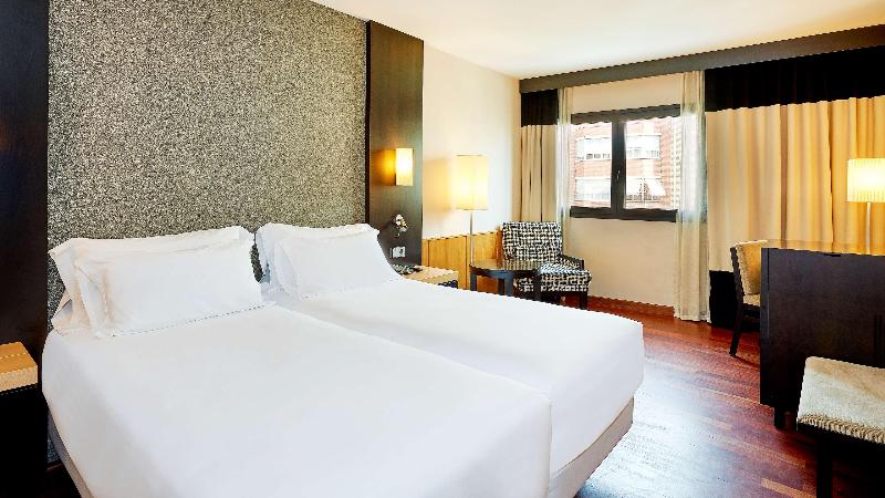 غرفة قياسية ثلاثية, NH Ciudad De Valencia