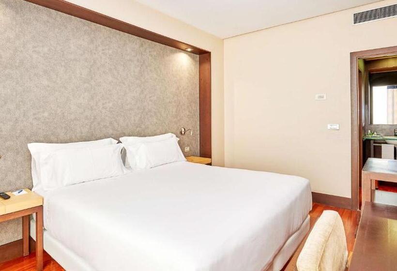 اتاق استاندارد تودرتو, NH Sevilla Plaza De Armas