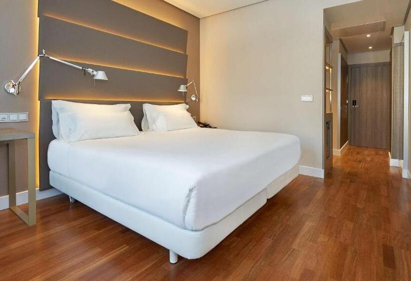 Standart Oda, NH Sevilla Plaza De Armas